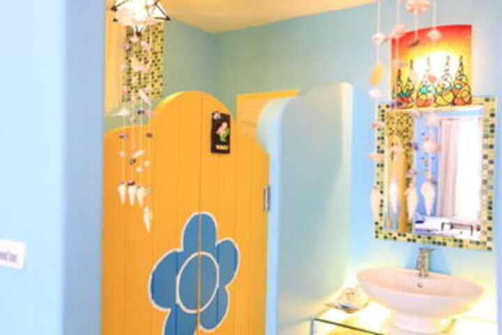 Room 14 of 24