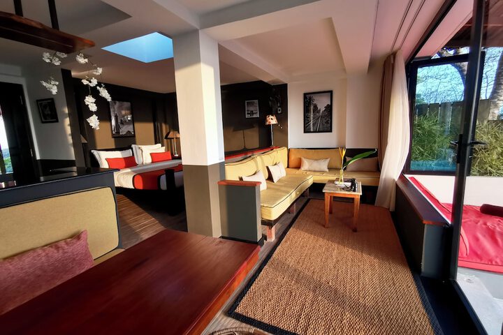 Room 10 of 95