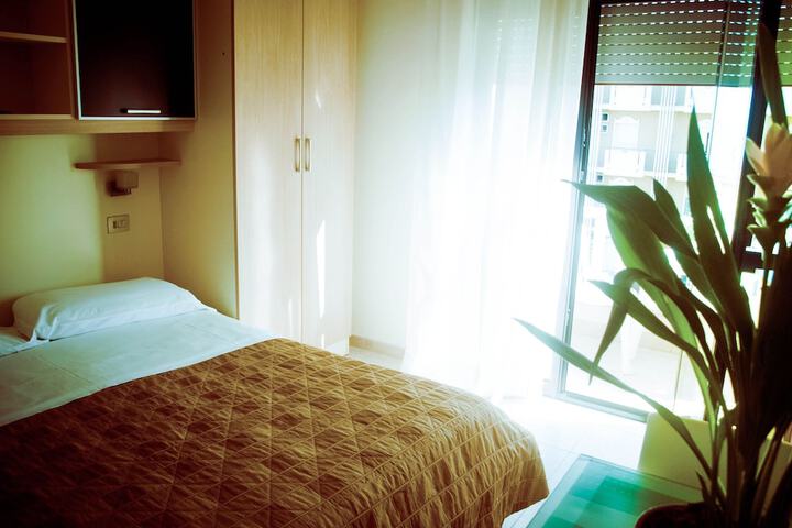 Room 8 of 21
