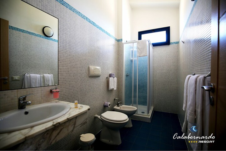 Room 12 of 28