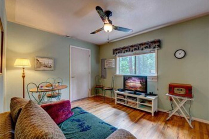Room 12 of 24