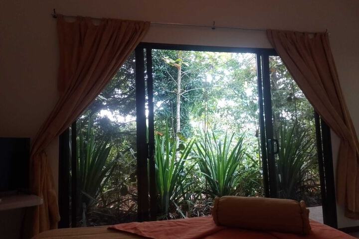 Room 37 of 159