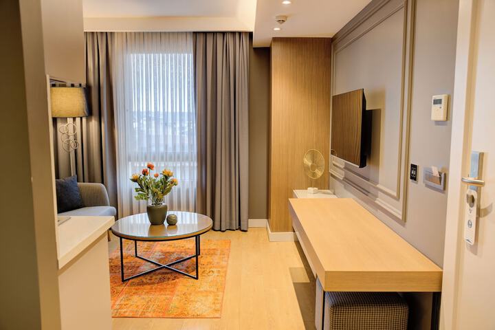 Room 12 of 34