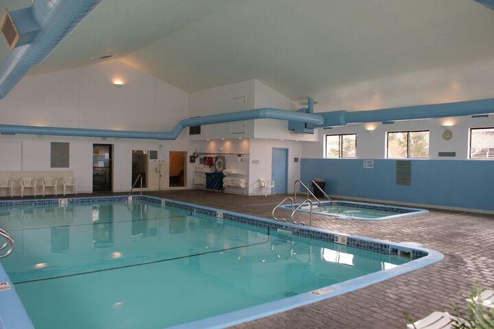 Hotel Pool