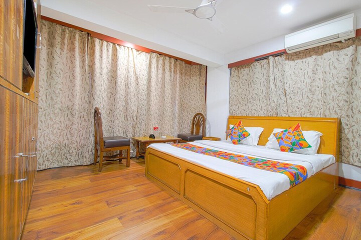 Room 15 of 28