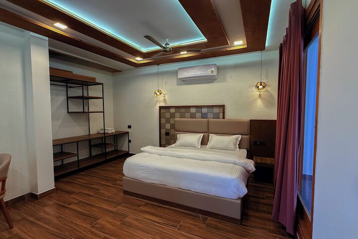 Room 26 of 95
