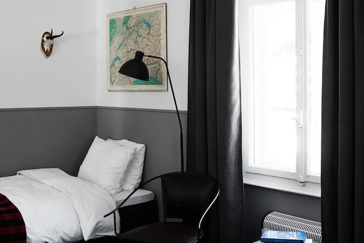 Room 6 of 54