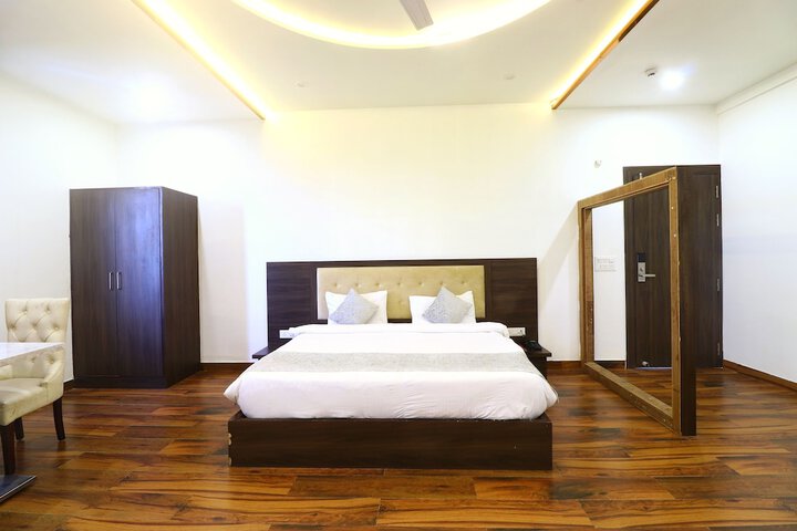 Room 11 of 39