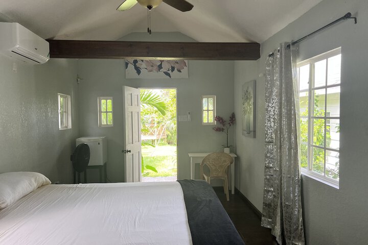 Room 18 of 105