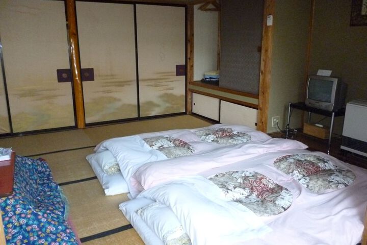Room 10 of 50