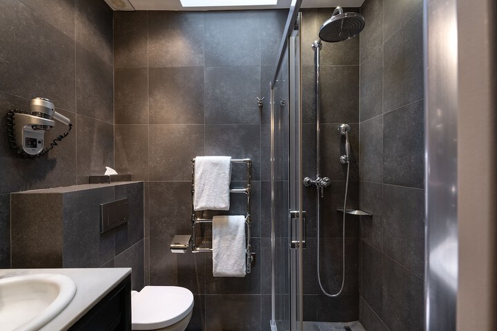 Clean Restrooms