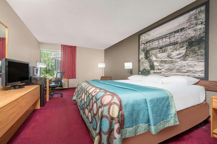 1 King Bed (1 of 2)