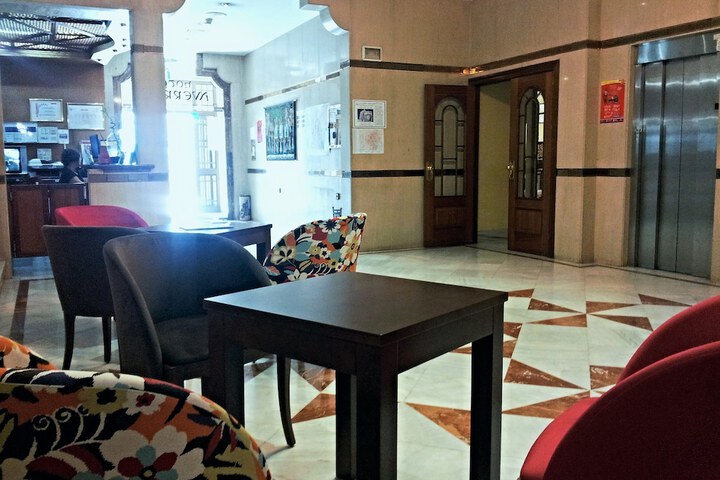 Averroes Hotel