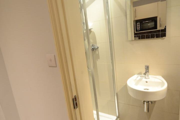 Room 286 of 371