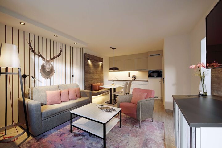 Room 16 of 80
