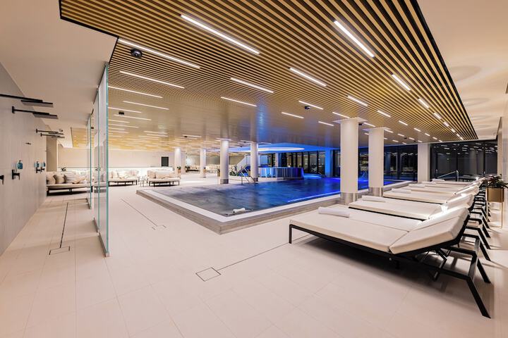Pool 45 of 64