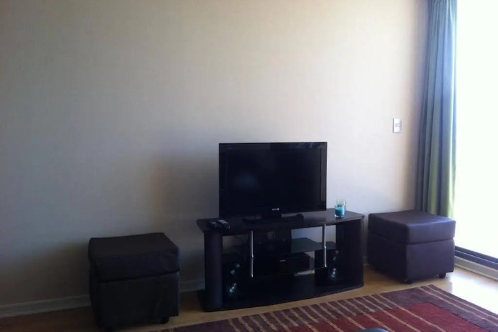 Room 2 of 8