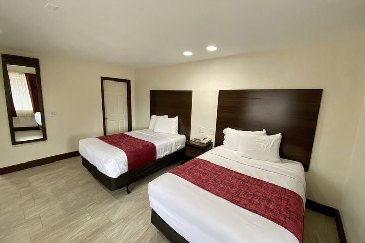 Room 8 of 35