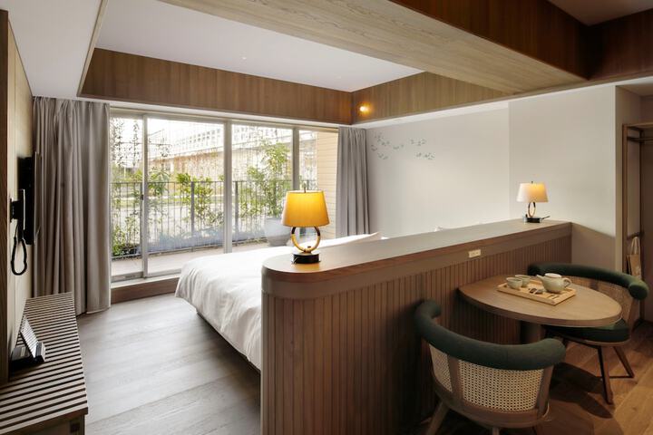 Room 44 of 135