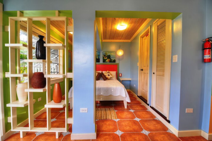 Room 9 of 75