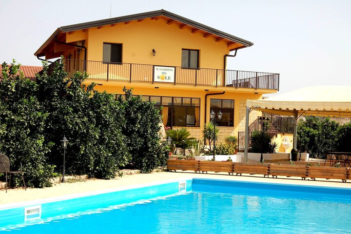 Hotel Pool