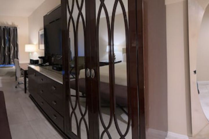 Room 44 of 80