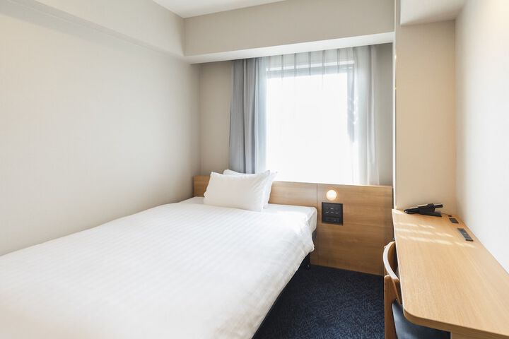 Room 10 of 76