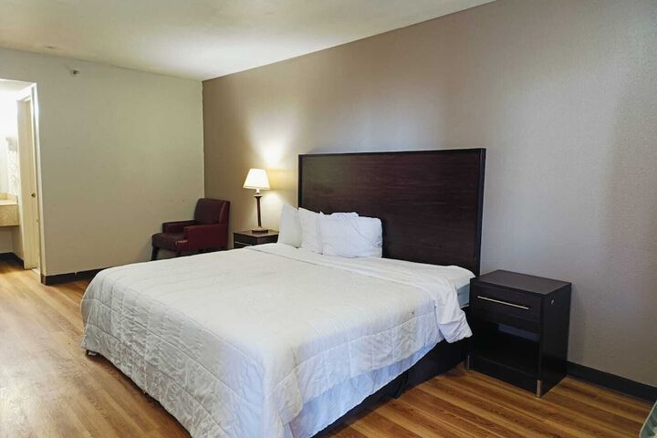 Room 14 of 38