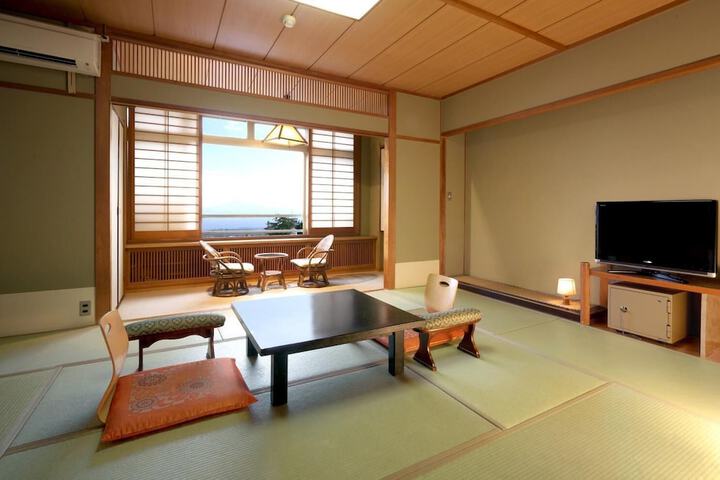 Room 6 of 23