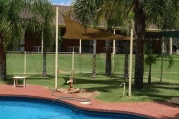Pool 25 of 43