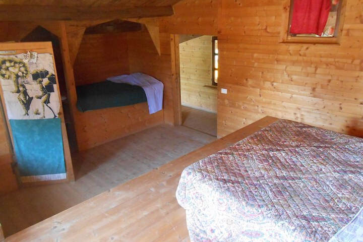 Room 6 of 20