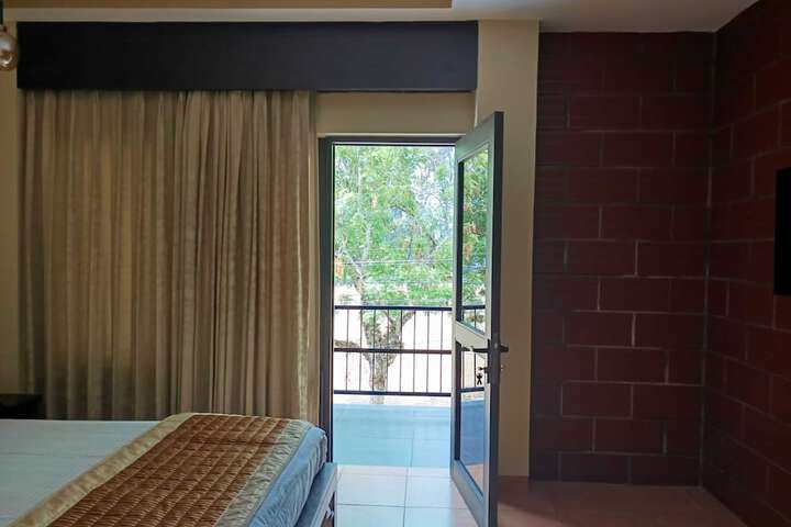 Room 5 of 25