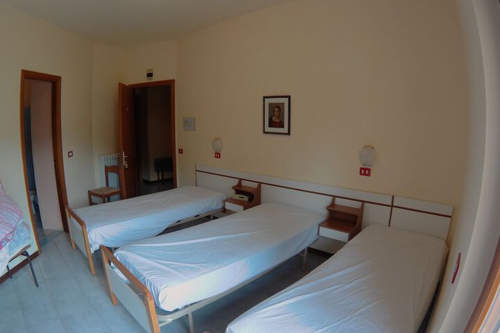 Room 18 of 30