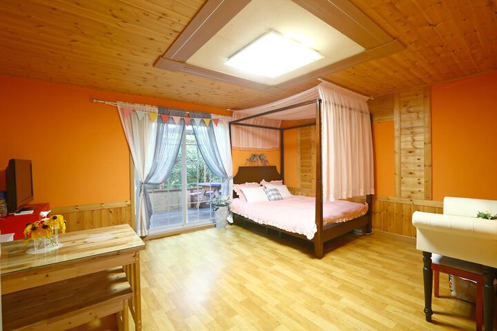 Room 36 of 111