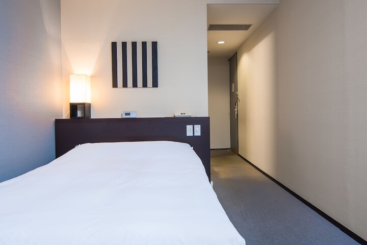 Room 6 of 51