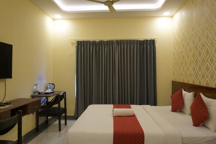 Room 30 of 128