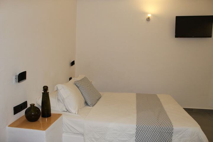 Room 3 of 23