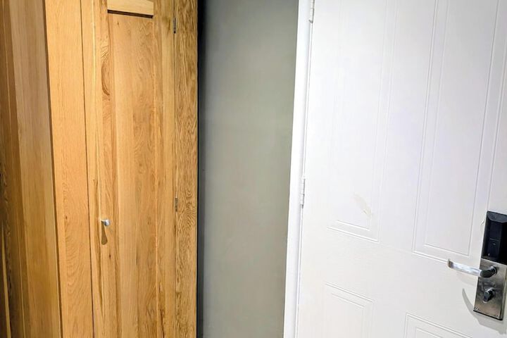 Room 98 of 205