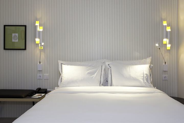 Room 5 of 46