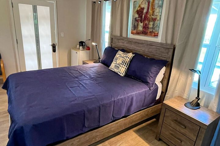 Room 9 of 23