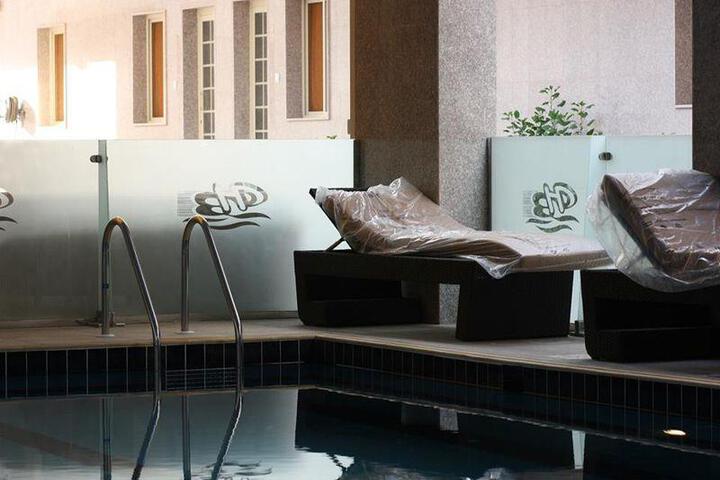 Pool 6 of 6