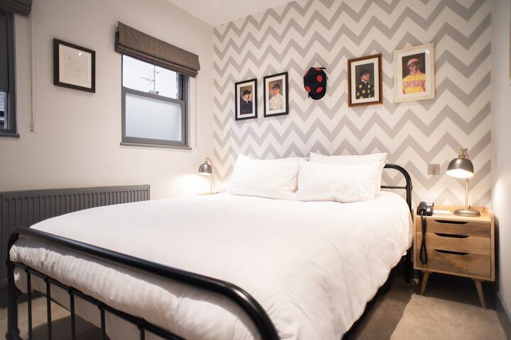 Room 42 of 64