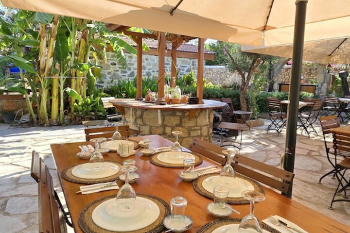 Dining 57 of 71