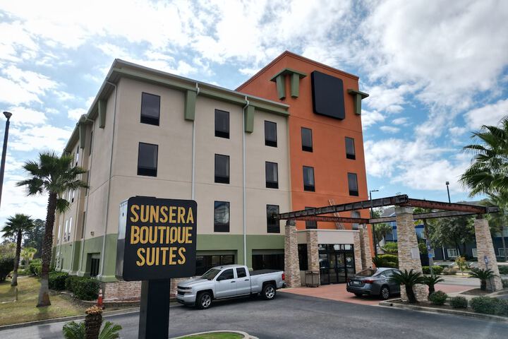 Hotel Entry