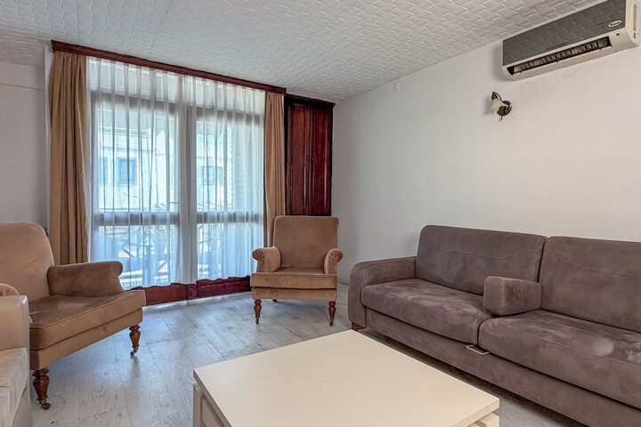 Room 78 of 184
