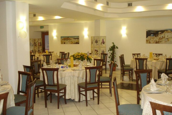 Dining Photos