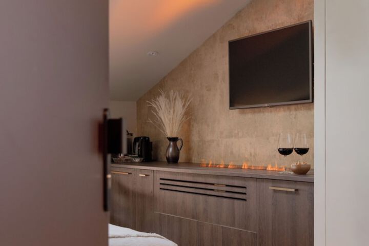 Room 17 of 73