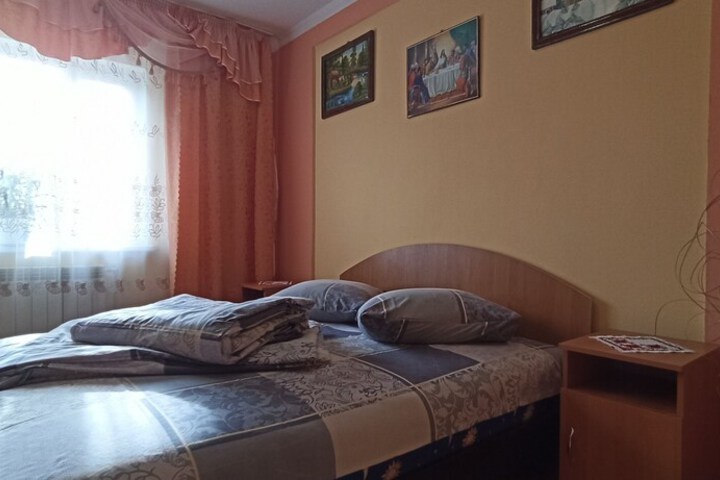 Room 2 of 7