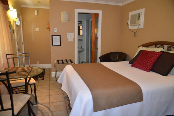 Room 4 of 49