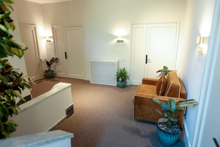 Hotel 68 of 72